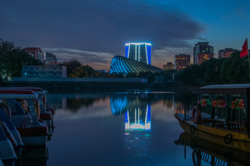 骏豪中央公园广场夜景