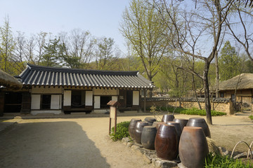 韩屋庭院酱缸泡菜坛子