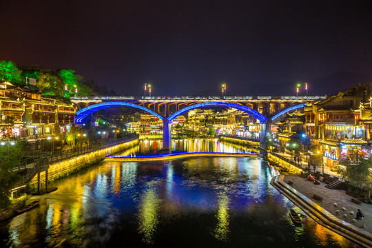 凤凰古城夜景