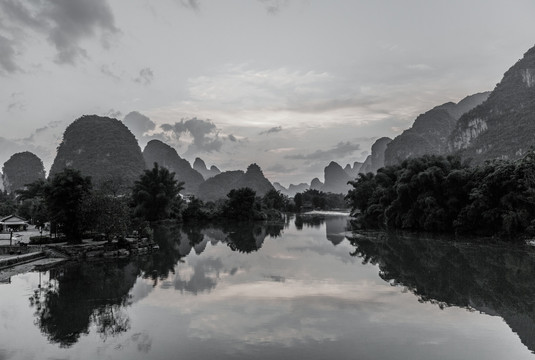 水墨山水