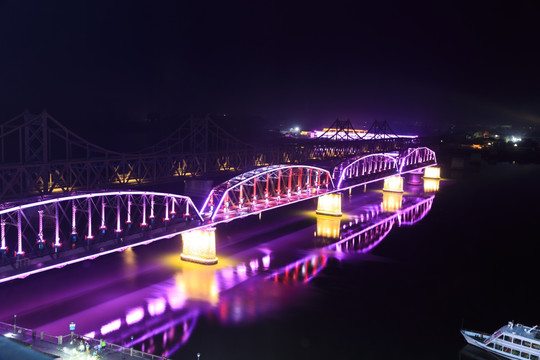 辽宁丹东鸭绿江断桥夜景