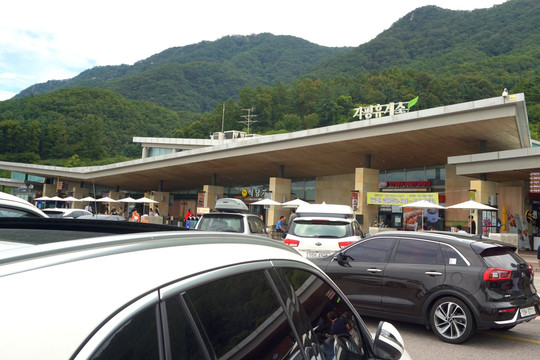 韩国高速公路服务区加平休息区