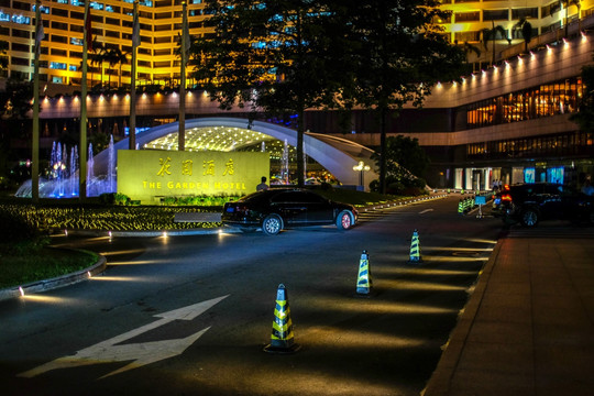 花园酒店夜景