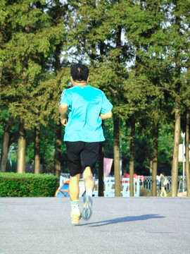 永不止步奔跑一路朝前