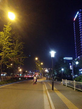 夜晚街景