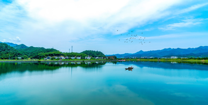 山水风光湖泊美景