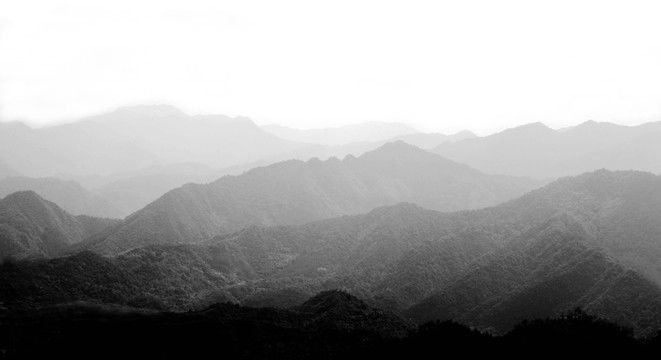 水墨群山