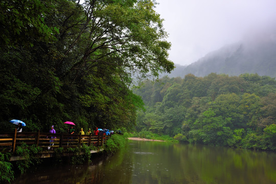 青城山月城湖