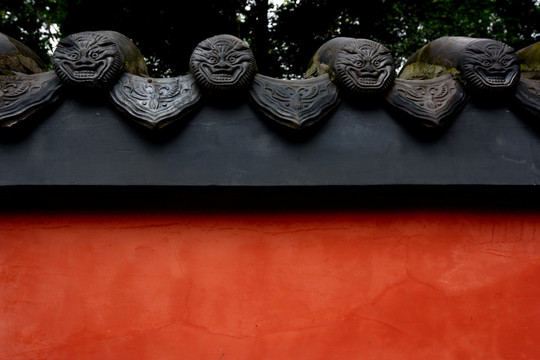 中式红墙灰瓦