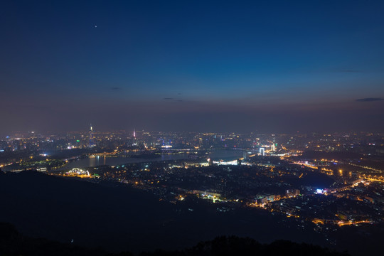 紫金山上看南京夜景