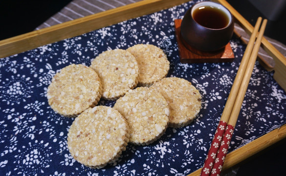 特色和风炒米饼喝茶下午茶小食