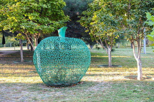 北京城市雕塑青苹果