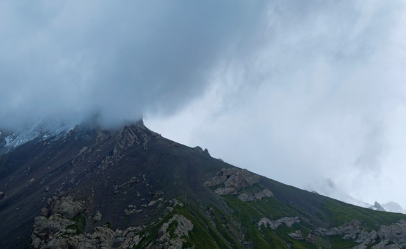 天山