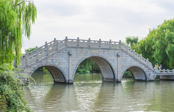 南湖烟雨桥