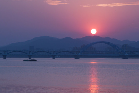 杭州钱塘江日落钱江四桥复兴大桥