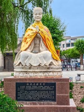 甘肃张掖大佛寺姚氏尼姑像