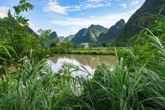 山水河流风景