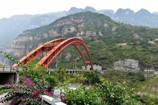 大渡河大峡谷深溪沟大桥