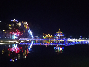 夜景假山湖水元素图片