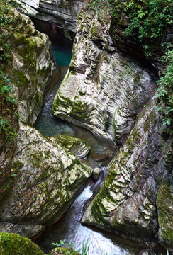 五峰白圈岩景区