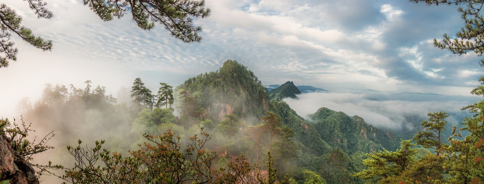 天水石门烟雨