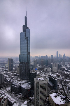 南京紫峰大厦暴风雪城市风光