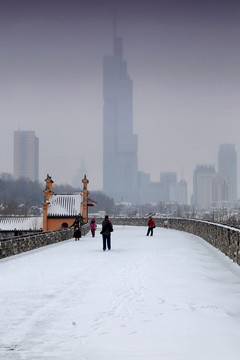 南京古城墙暴风雪城市风光