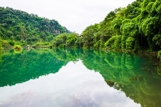 峨眉山清音平湖