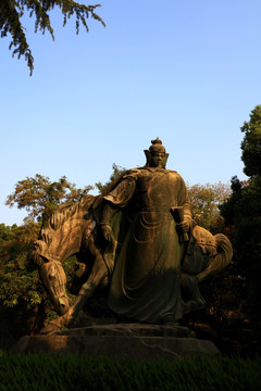 黄鹤楼公园岳父雕塑