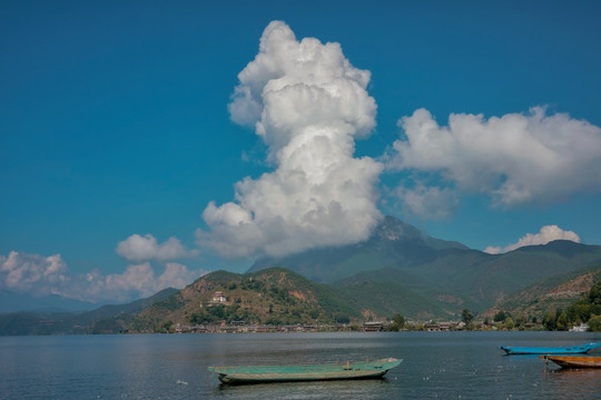 泸沽湖