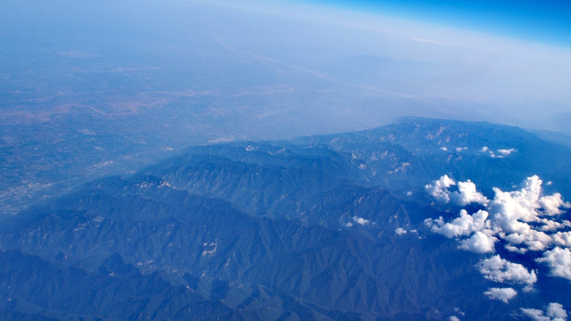 飞机上空俯瞰北疆大地地理风貌