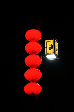 红灯笼装饰路灯