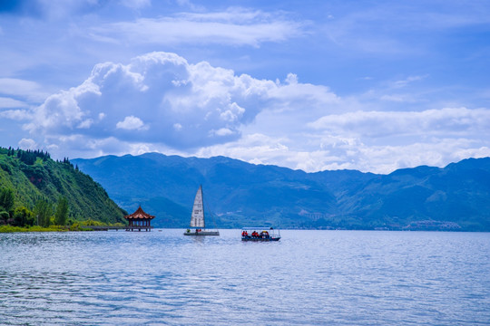 云南抚仙湖风光