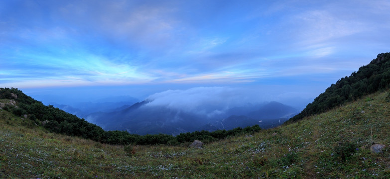 北京门头沟百花山云海