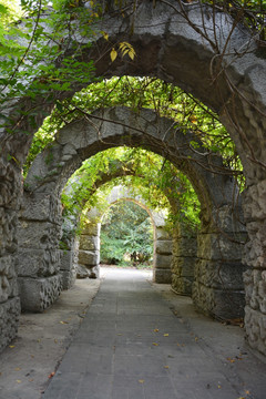 石刻拱门隧道