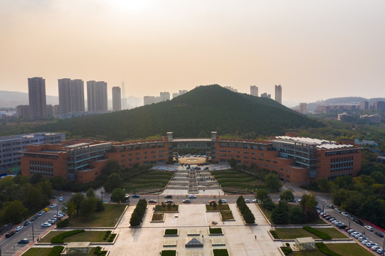 山东省建筑大学