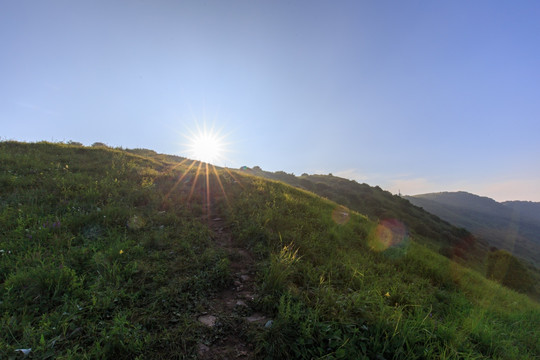 北京海坨山高山草甸夕阳