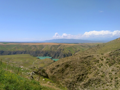 新疆喀拉峻草原阔克苏峡谷鳄鱼湾