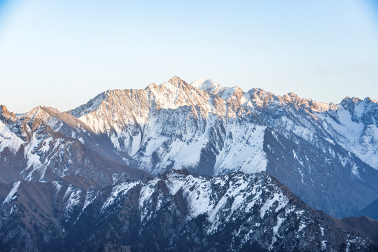 天山