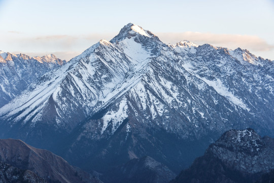 天山