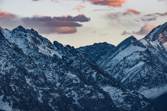 天山