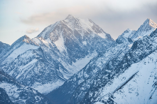 天山