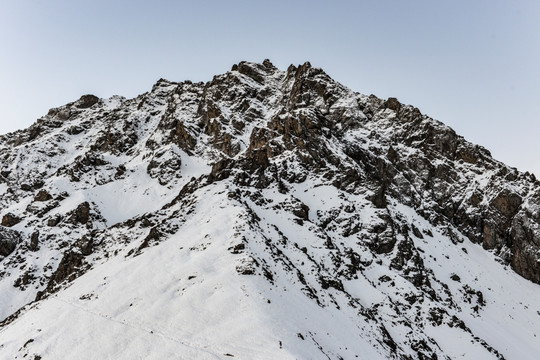 天山雪峰