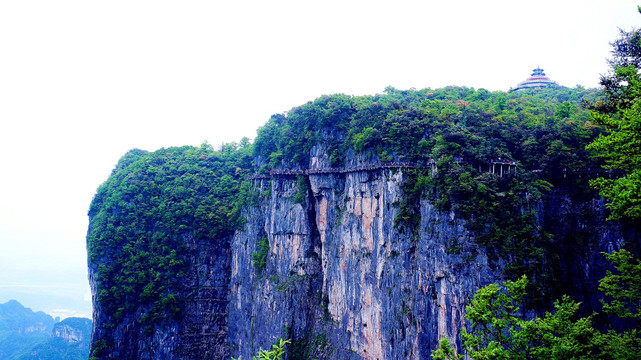 张家界天门山悬崖峭壁