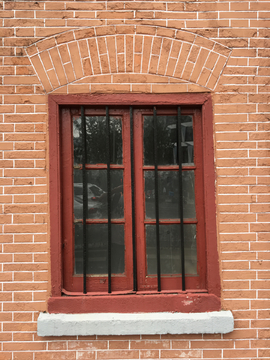 古典砖墙窗户