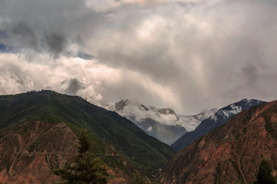 德欣盐井雨崩明永三岔口风景