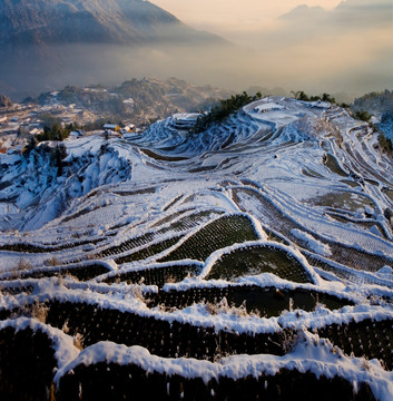 梯田雪景