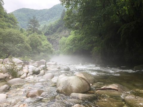 溪流瀑布山水秦岭黄柏源