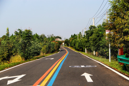 天目湖山村路