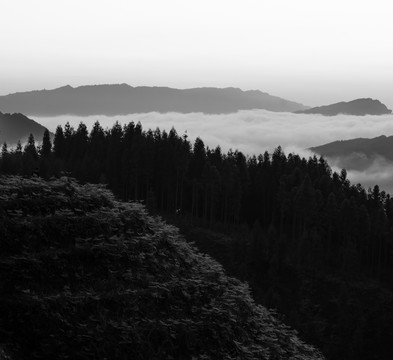 水墨山峰